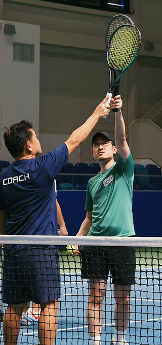 Why choose Top Tennis Hub for tennis coaching